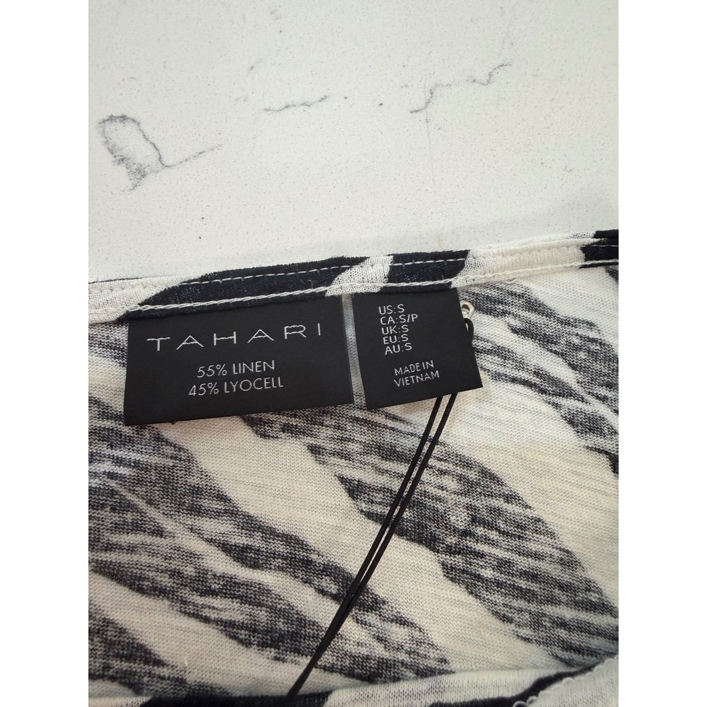Tahari Zebra Print Linen Blend Top Black White 3/4 Sleeve Scoop Neck Small NEW - Picture 5 of 7